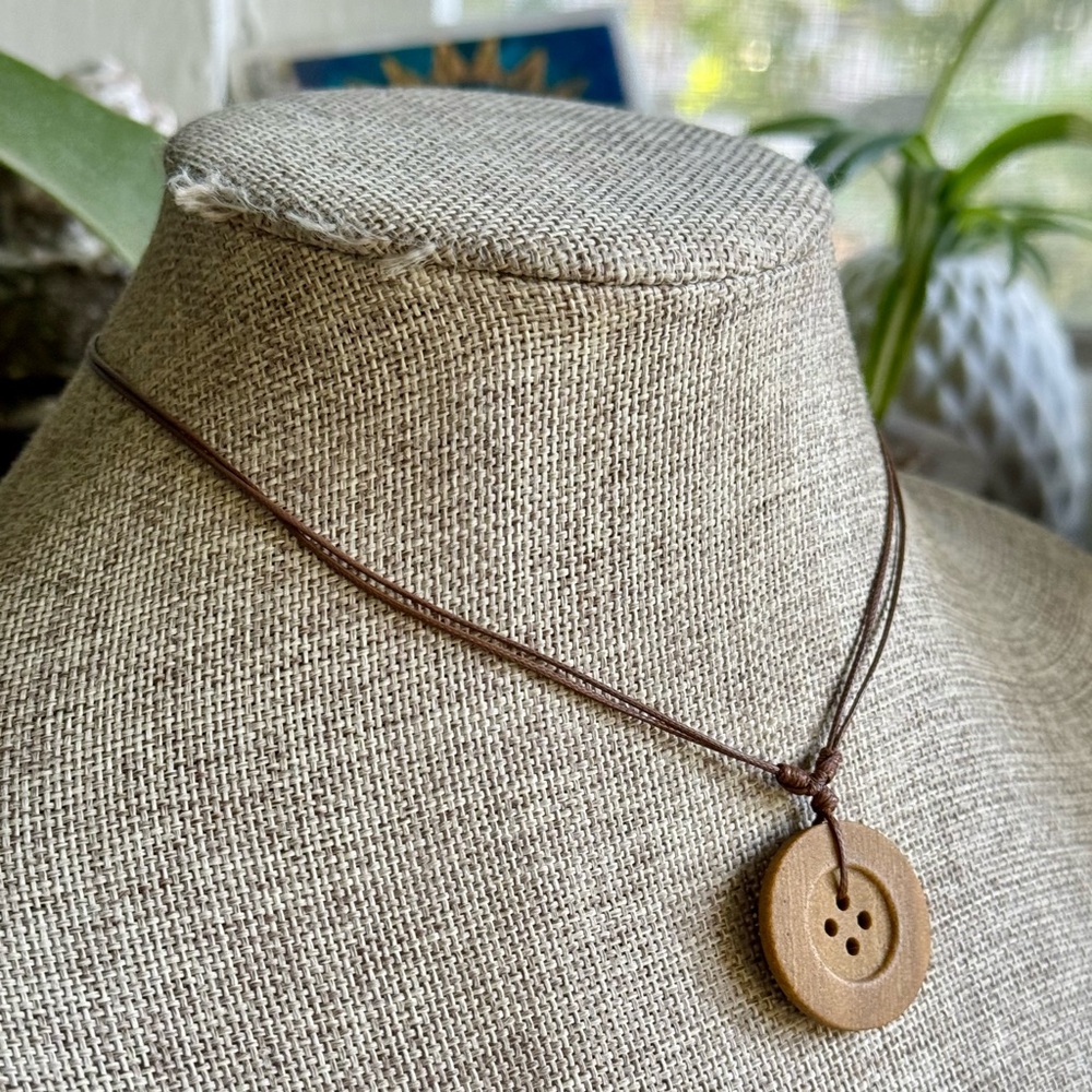 Boho Button Choker - Picture 2 of 3